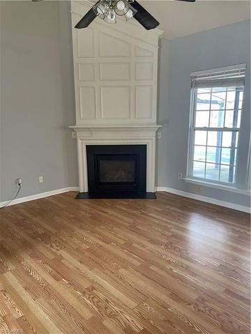 1579 Pondhaven Drive, High Point, NC 27265