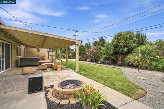4427 Crestwood Cir, Concord, CA 94521
