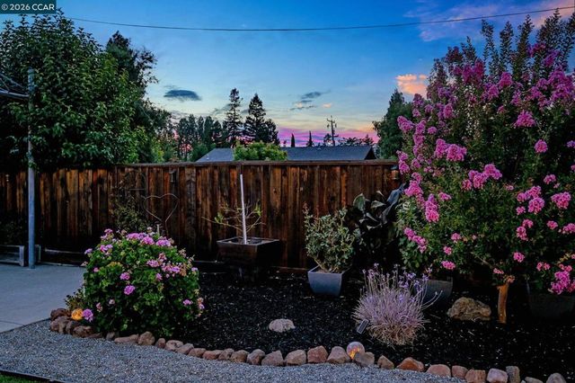 4427 Crestwood Cir, Concord, CA 94521