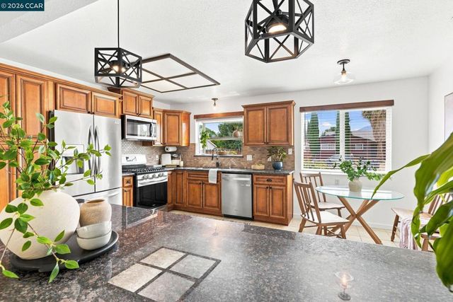 4427 Crestwood Cir, Concord, CA 94521