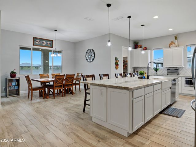 18242 W COLTER Street, Litchfield Park, AZ 85340