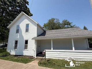 439 E Monroe Street, Dundee, MI 48131