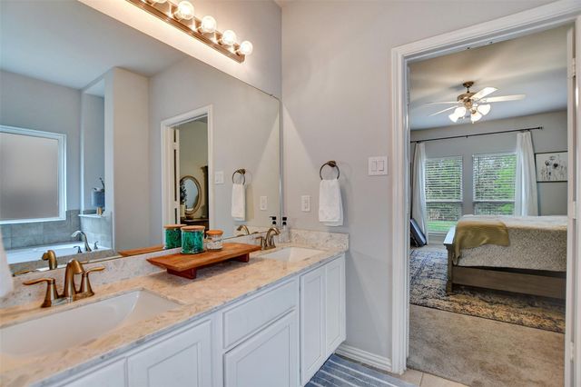 15186 N Heron Heights Way, Magnolia, TX 77354