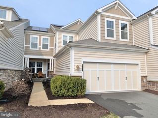 42330 CHRISTOPHERS VIEW TER, Ashburn, VA 20148