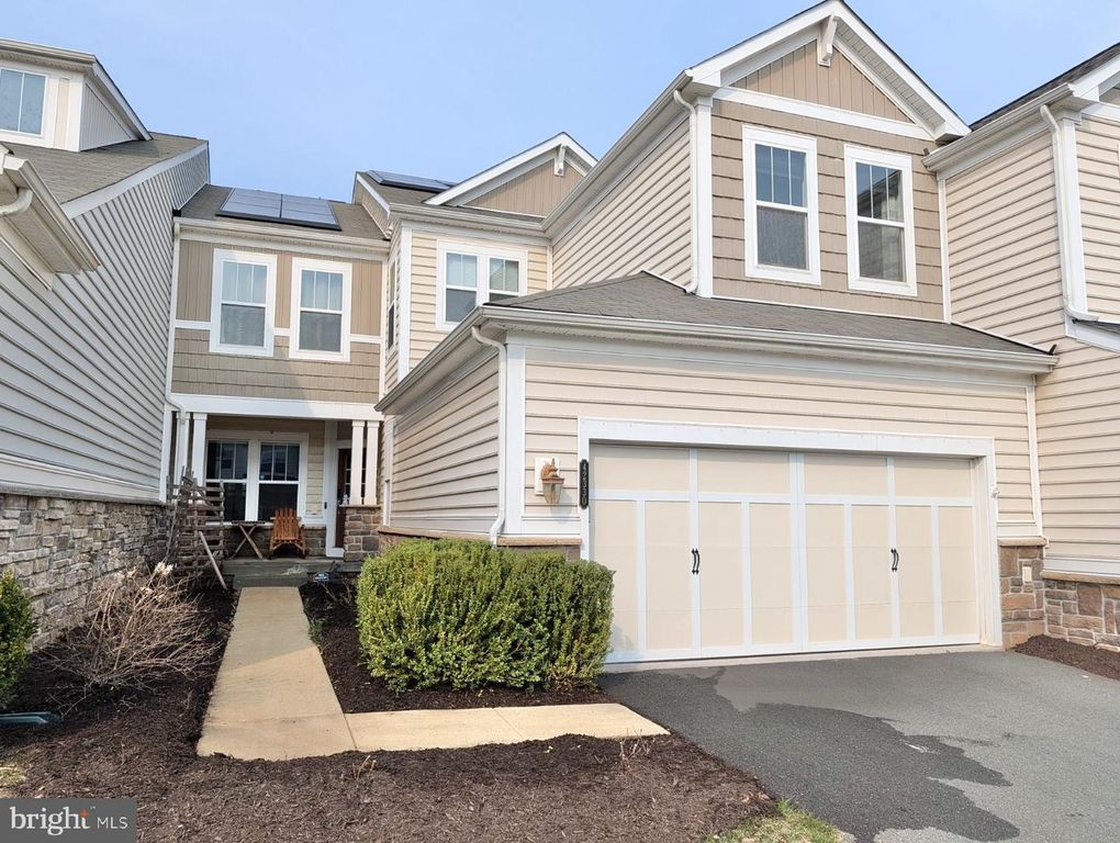42330 CHRISTOPHERS VIEW TER, Ashburn, VA 20148