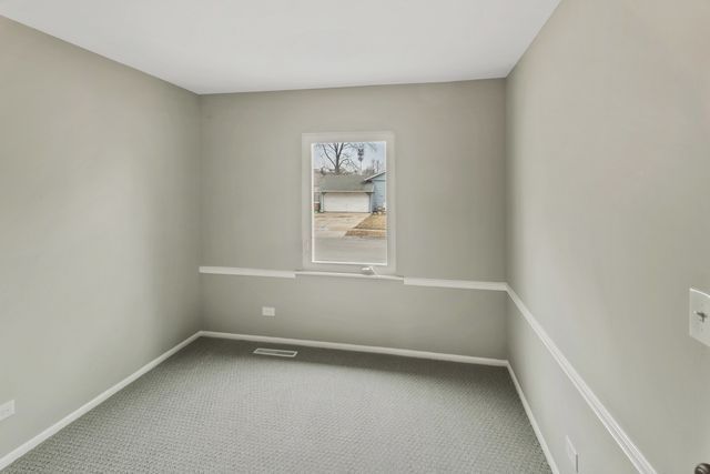 323 Mark Avenue, Glendale Heights, IL 60139