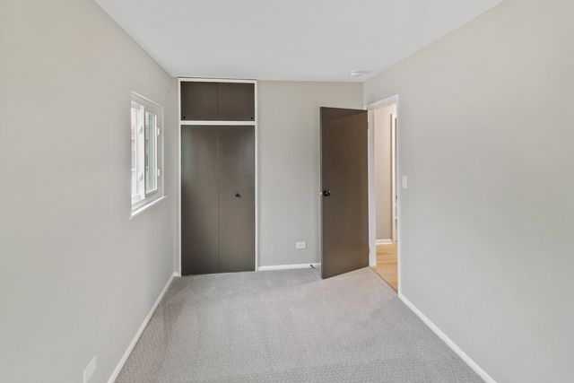 323 Mark Avenue, Glendale Heights, IL 60139