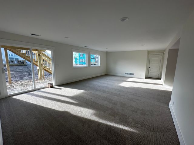 659 Waterford Village Drive NW, Grand Rapids, MI 49534