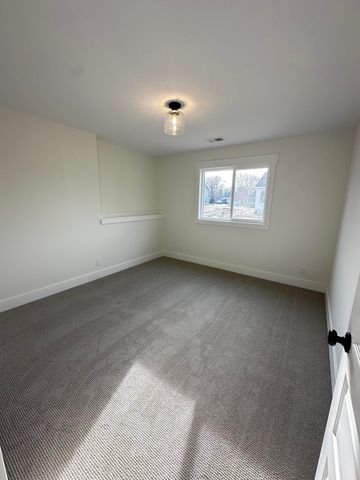 659 Waterford Village Drive NW, Grand Rapids, MI 49534