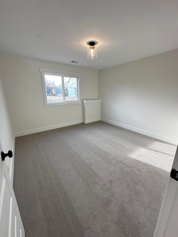 659 Waterford Village Drive NW, Grand Rapids, MI 49534