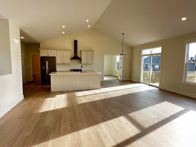 659 Waterford Village Drive NW, Grand Rapids, MI 49534