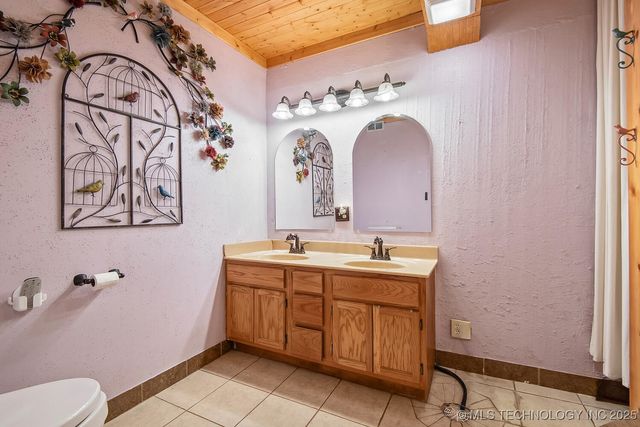 15522 E 370 Road, Claremore, OK 74017