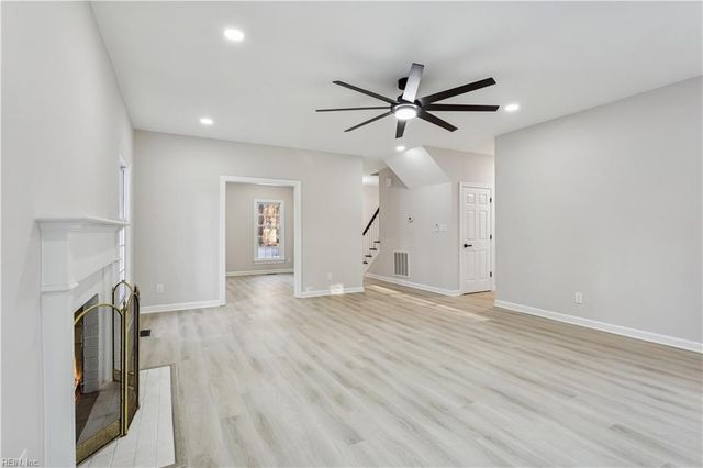 123 Loblolly DR, Yorktown, VA 23692