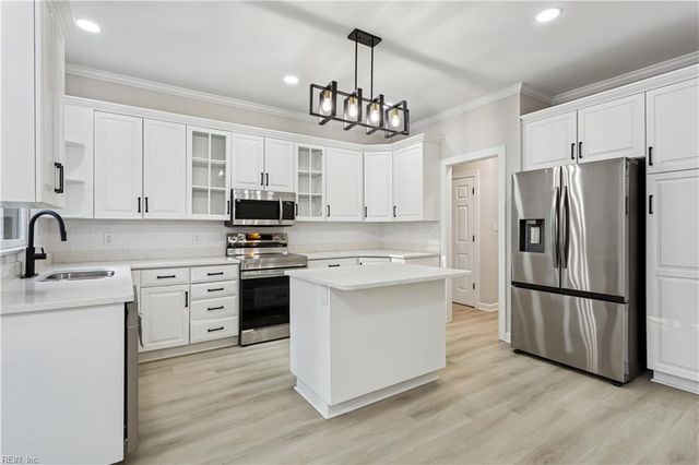 123 Loblolly DR, Yorktown, VA 23692