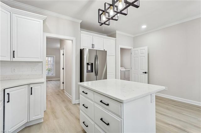 123 Loblolly DR, Yorktown, VA 23692