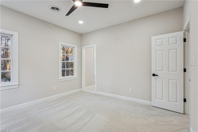 123 Loblolly DR, Yorktown, VA 23692