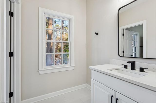 123 Loblolly DR, Yorktown, VA 23692