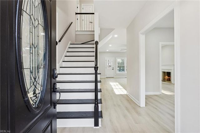 123 Loblolly DR, Yorktown, VA 23692