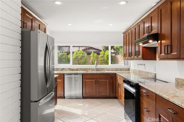 20761 Mission Ln, Huntington Beach, CA 92646