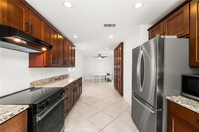 20761 Mission Ln, Huntington Beach, CA 92646