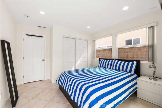 20761 Mission Ln, Huntington Beach, CA 92646