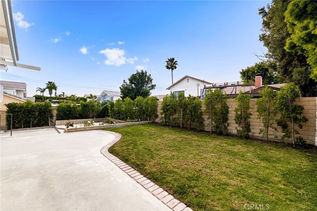 20761 Mission Ln, Huntington Beach, CA 92646