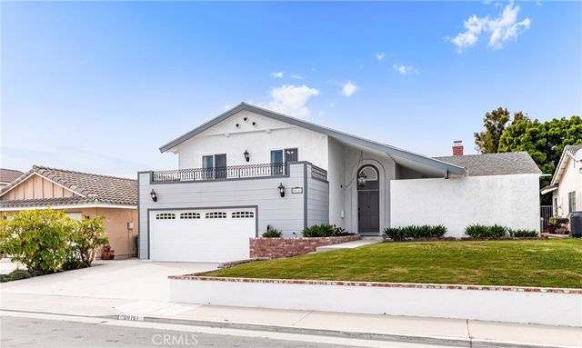 20761 Mission Ln, Huntington Beach, CA 92646