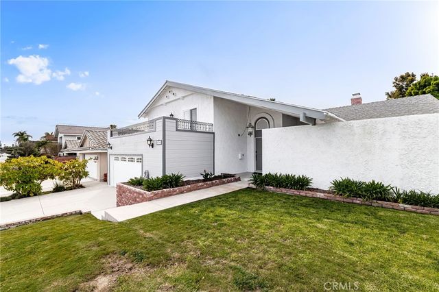 20761 Mission Ln, Huntington Beach, CA 92646