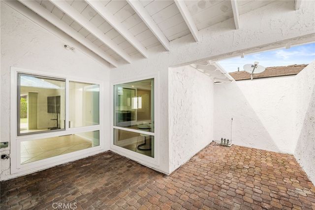 20761 Mission Ln, Huntington Beach, CA 92646