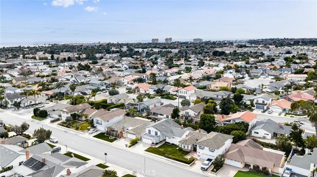 20761 Mission Ln, Huntington Beach, CA 92646