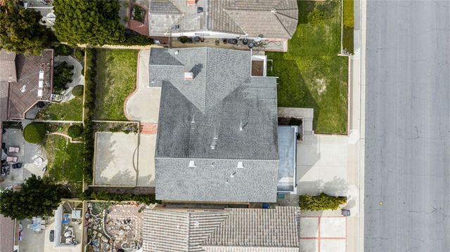 20761 Mission Ln, Huntington Beach, CA 92646