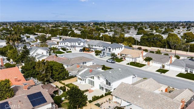 20761 Mission Ln, Huntington Beach, CA 92646