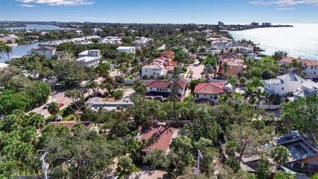 144 GARDEN LANE, Sarasota, FL 34242