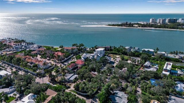 144 GARDEN LANE, Sarasota, FL 34242