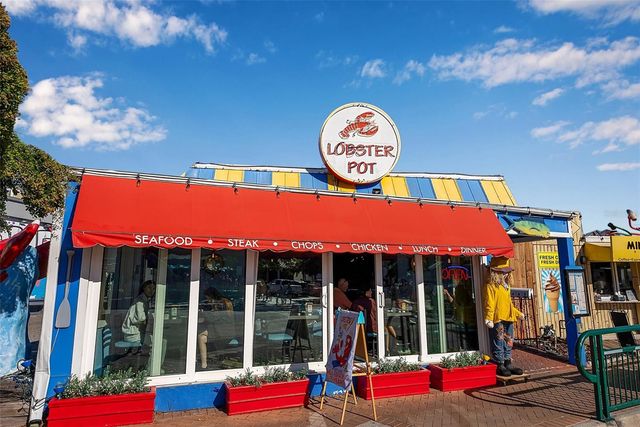 144 GARDEN LANE, Sarasota, FL 34242