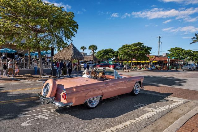 144 GARDEN LANE, Sarasota, FL 34242