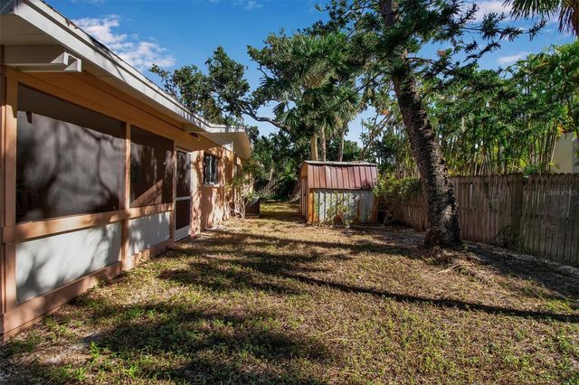 144 GARDEN LANE, Sarasota, FL 34242