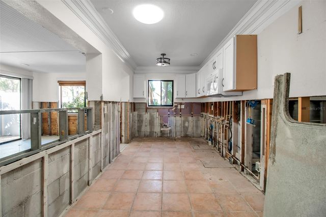 144 GARDEN LANE, Sarasota, FL 34242