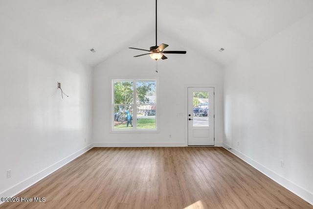 302 Pine Court, Hampstead, NC 28443