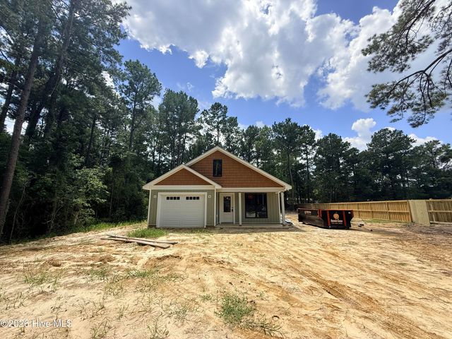 302 Pine Court, Hampstead, NC 28443