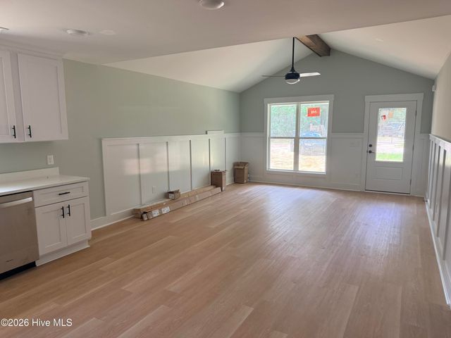 302 Pine Court, Hampstead, NC 28443