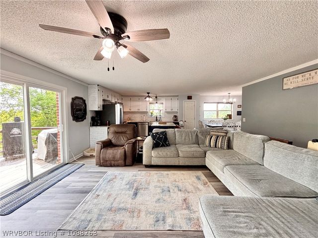 8811 Sebastian Court, Hackett, AR 72937
