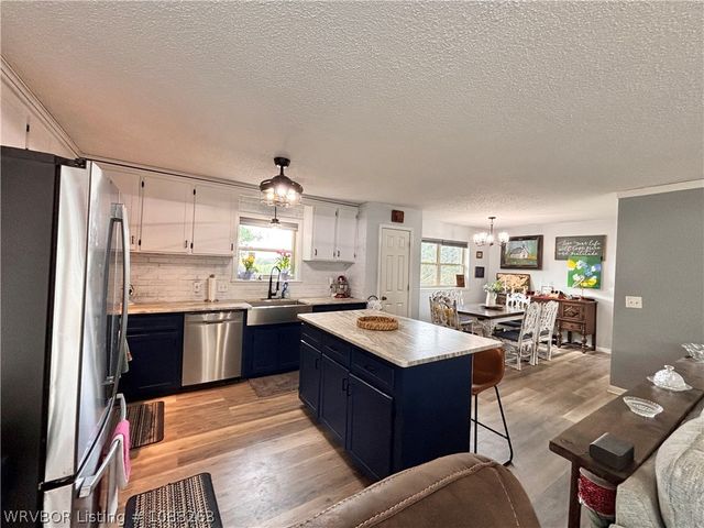 8811 Sebastian Court, Hackett, AR 72937