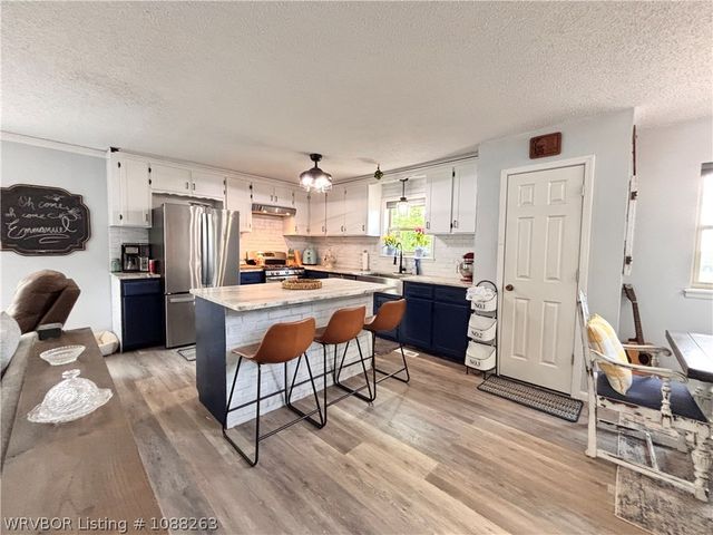 8811 Sebastian Court, Hackett, AR 72937