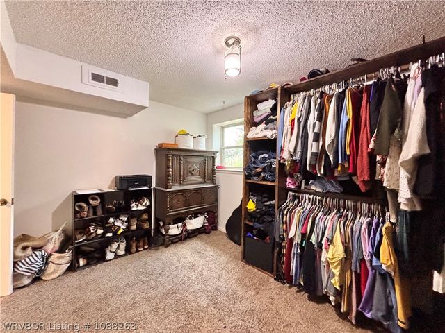 8811 Sebastian Court, Hackett, AR 72937