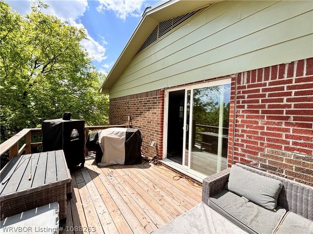 8811 Sebastian Court, Hackett, AR 72937