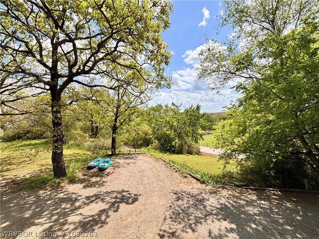 8811 Sebastian Court, Hackett, AR 72937