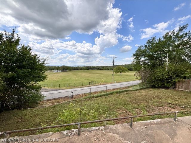 8811 Sebastian Court, Hackett, AR 72937