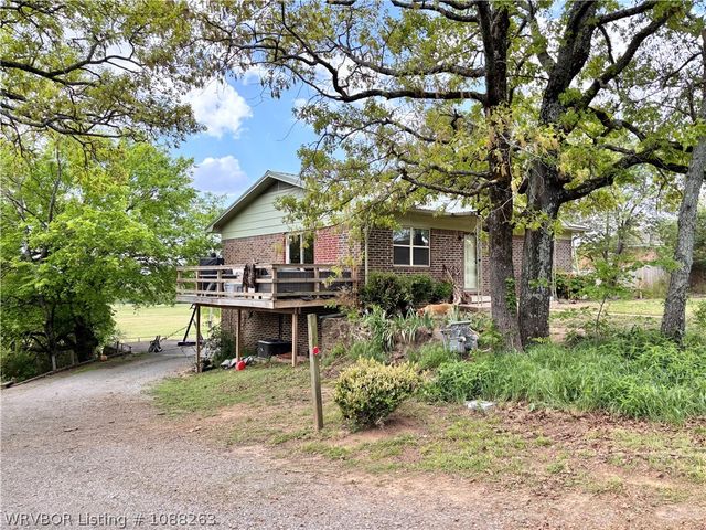 8811 Sebastian Court, Hackett, AR 72937