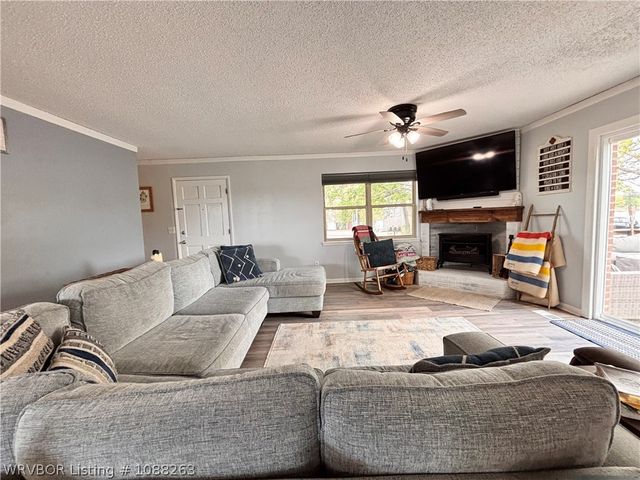 8811 Sebastian Court, Hackett, AR 72937